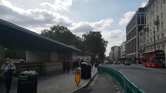 London Famous Streets (2020) - PICCADILLY - walking through смотреть онлайн