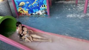 Псков Аквапарк «Акваполис». В аквапарк с годовалым малышом.