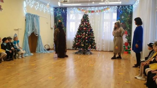 Выход Карабаса-Барабаса на новогоднем утреннике