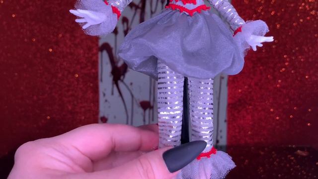 Unboxing/Review de la muñeca IT - Pennywise de Monster High de la línea Skullector 💀 (En Español) смотреть онлайн