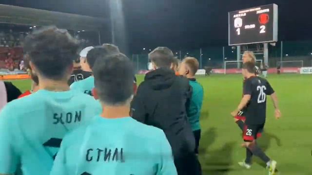 КАПИТАН (2ДРОТС) УВОДИТ КОМАНДУ С ПОЛЯ ?! /КОНФЛИКТ 2ДРОТС - АМКАЛ / КОНФЛИКТ НА МАТЧЕ МКС смотреть онлайн