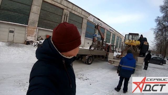 влог 08.02 Запуск бульдозера в мороз минус -25 на летней солярке. Купили бульдозер дст урал смотреть онлайн