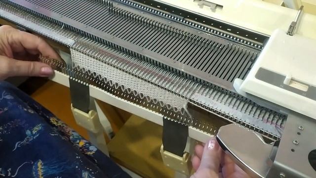 ПРОДАЮ 1 ФОНТУРНУЮ МАШИНУ БРАЗЕР В ХОРОШЕМ РАБОЧЕМ СОСТОЯНИИ. смотреть онлайн