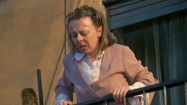 Фантоцци идёт на работу. С итальянскими и русскими субтитрами. смотреть онлайн