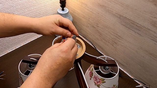 Как подключить люстру на двухклавишный выключатель быстро и легко смотреть онлайн