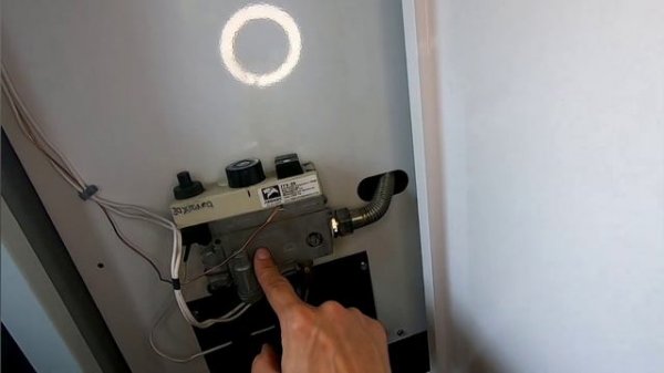 Пламя вырывается наружу. Лемакс MINISIT-710,регулируем.