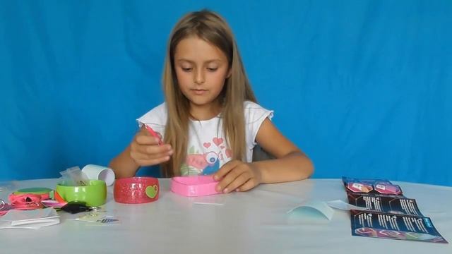 Набор украшений своими руками Blingles! Игра для детей! смотреть онлайн