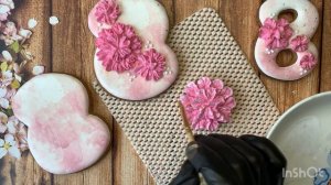 Цветы из айсинга. ?Идея к 8 марта?