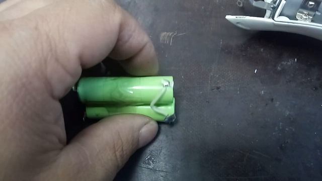 Замена батареек на машинке для стрижки волос ROVENTA смотреть онлайн