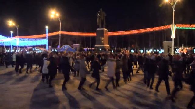 Акция "Зажигаем елку вместе" смотреть онлайн