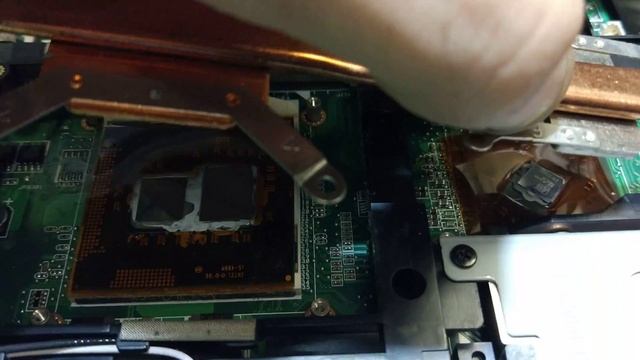 Как разобрать и почистить ноутбук ASUS A52J/K52JT (ASUS X52J, X52D, K52J, K52D)