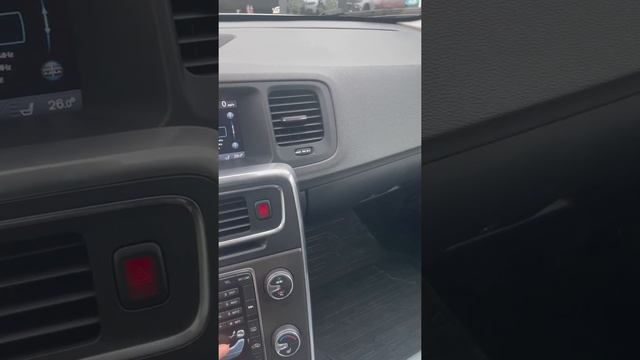 VOLVO V60 смотреть онлайн