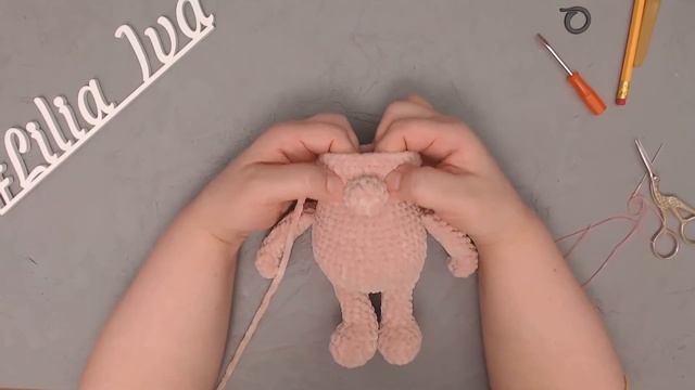 Вяжем мишку крючком  2 часть