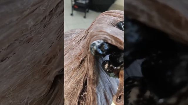 Выход из чёрного в блонд смотреть онлайн