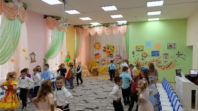 Вход на день осени "Мечтатели" смотреть онлайн