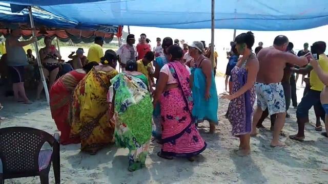 The Cameron shack majorda Beach Goa Holi dance 2018 смотреть онлайн