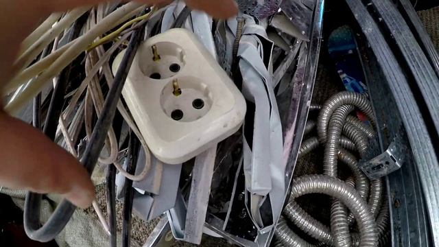 Вновь заработал на строительных отходах. смотреть онлайн