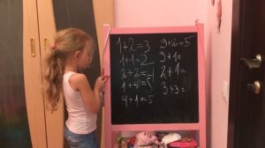 Решаю примеры для первого класса?