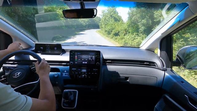 Hyundai Staria 2.2 D 8AT