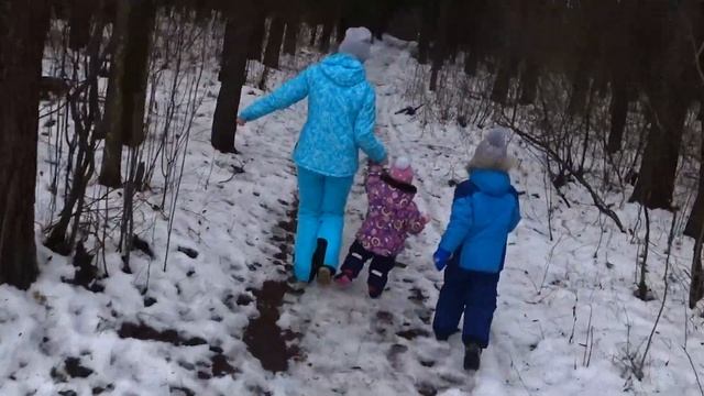 Злой снеговик ожил. Попали в сказочный лес по дороге в гости смотреть онлайн