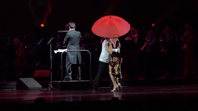 Танго с зонтиками «Payadora» смотреть онлайн