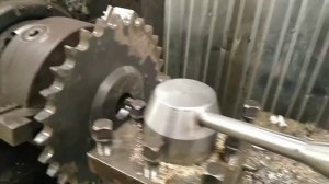Проточка шпоночного паза на звёздочке токарным станком!!!