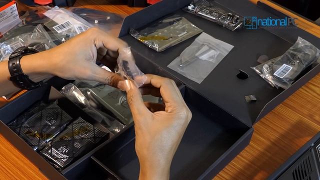 ASUS ROG ZENITH EXTREME AMD X399 EATX Gaming Motherboard Review,part 1-Specification& Unboxing,Hind смотреть онлайн