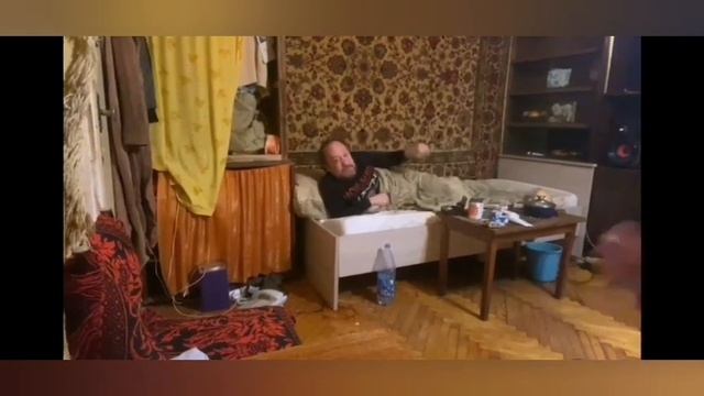 ?♥️Знакомство Эдуарда Моранди с Яндекс Алисой. Эдик забыл своего любимого исполнителя (Morandi) ? смотреть онлайн