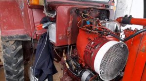 Запуск трактора Т-25 после капремонта двигателя.