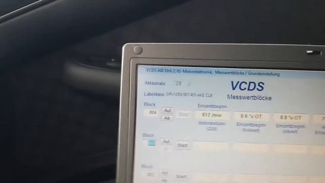 Einspritzpumpe 2,5 TDi einstellen mit VCDS und per Hand смотреть онлайн