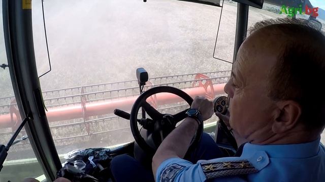 Единственият шеф на КАТ бивш комбайнер смотреть онлайн