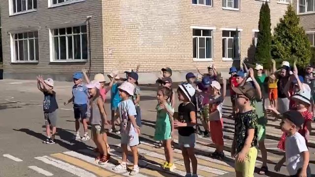 2023 г. Зарядка в старших и подготовительных группах. смотреть онлайн