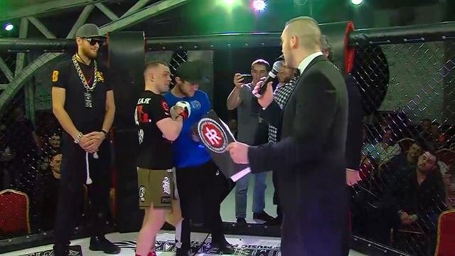 Состоится ли бой: Петр Берг vs Мансур Малачиев? смотреть онлайн