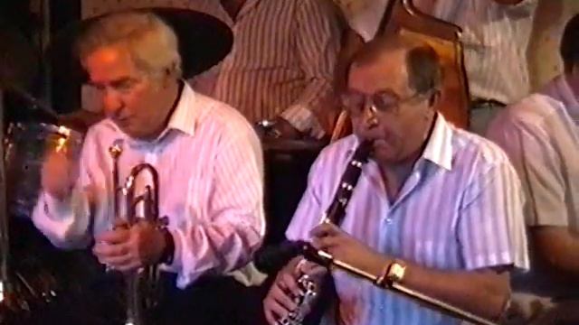 Brian White's Magna Jazz Band Louisian I A смотреть онлайн