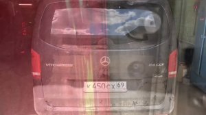 Как снять задний фонарь на Мерседес бенц Вито турер 114. Снимаем задние фары на Мерседес Вито 114