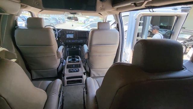 Shevrolet Express Vin 2017 Пробег 28.000км Объем 6лт бензин