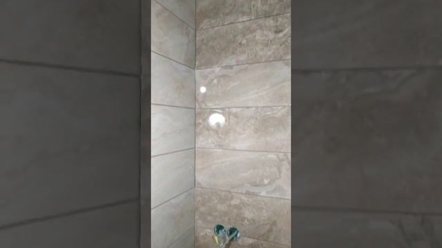 Завершил кладку в ванной смотреть онлайн