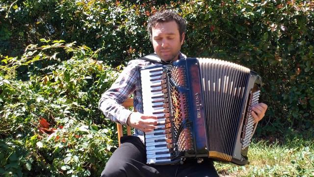L'Indifference -Classic Accordion Waltz Musette смотреть онлайн