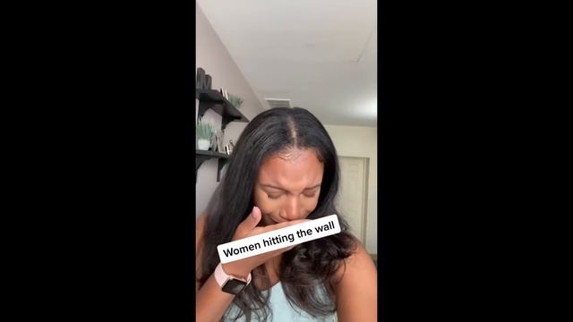 18 Minutes Modern Women Having MELTDOWN Over The FUTURE смотреть онлайн
