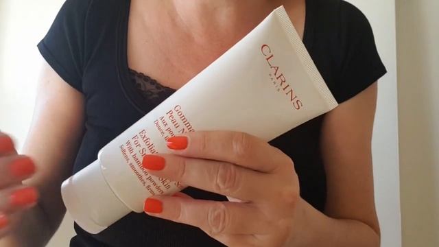 Clarins Exfoliating Body Scrub, Review! смотреть онлайн