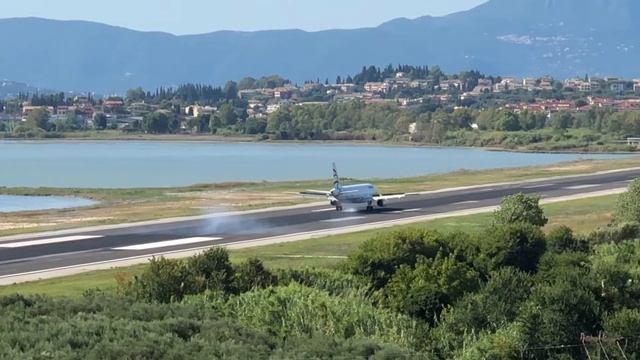 Lotnisko na Korfu 2020 / Corfu airport смотреть онлайн