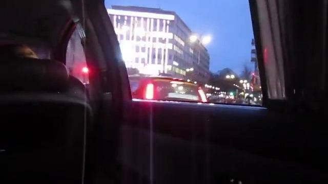 BusinessClass.se testar Maybach S62 till Arlanda смотреть онлайн