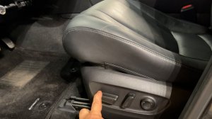 Необычная модернизация штатных сидений Land Cruiser 300.