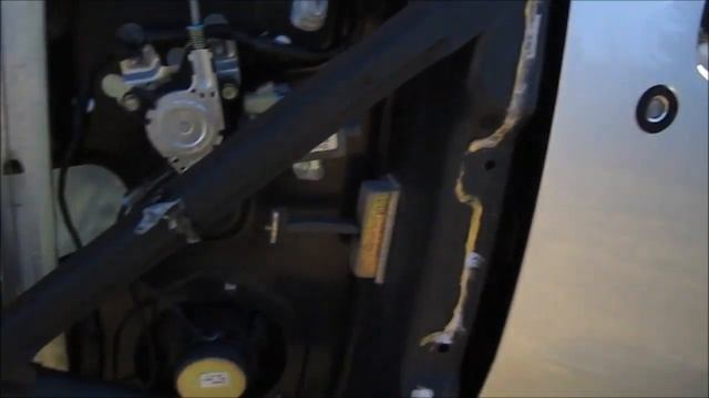 2003 Saturn Vue Whats Under The Door Skin смотреть онлайн