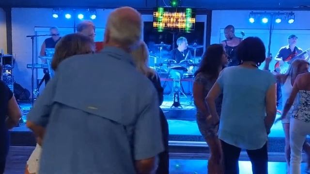 TC and Sass Live! смотреть онлайн