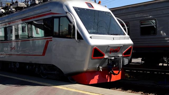 Мотриса ЭМ2П-01 начальника Западно-Сибирской ЖД на станции Омск-Пасс смотреть онлайн
