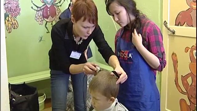 Будущие парикмахеры стригут детей бесплатно смотреть онлайн