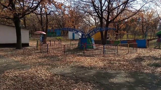 Енакиево осенью.Прогулка от Фильтровальной до центра. смотреть онлайн