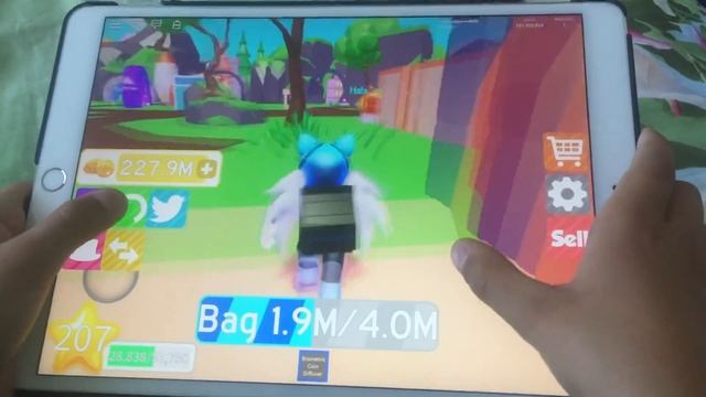 Роблокс симулятор монет, показываю своих питомцев и маски. Roblox смотреть онлайн