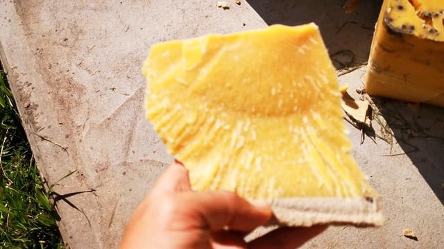 Воск со своей пасеки. Какого он качества? смотреть онлайн